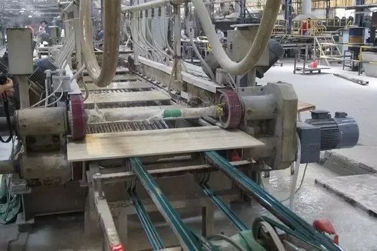 陶瓷廠異味大、被投訴，潔匠現(xiàn)場(chǎng)抽取廢氣做檢測(cè)、研制有效除臭劑！