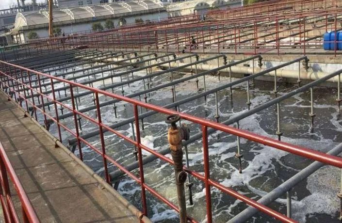 化工廠(chǎng)污水、污泥“臭氣熏天”遭投訴，該如何解決？